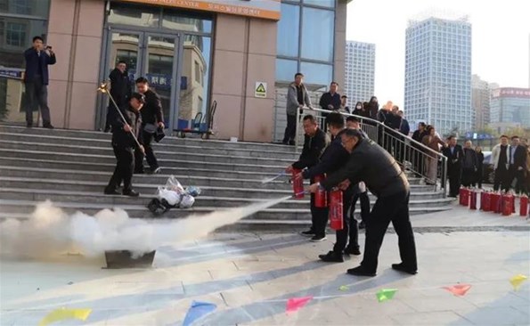 威海產(chǎn)投集團開展“全民消防，生命至上” 消防宣傳月活動